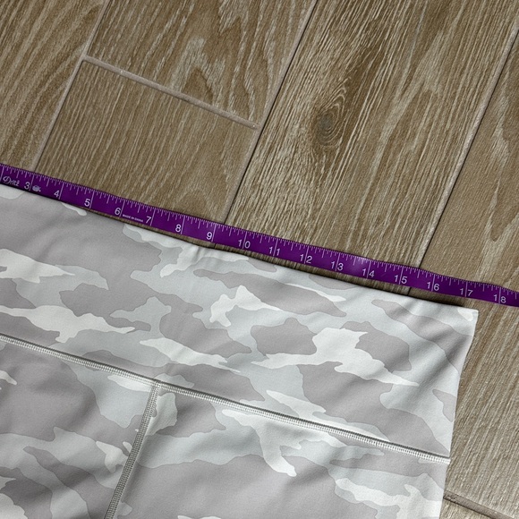 Athleta Elation 7/8 Tight Camouflage Leggings - Picture 5 of 7